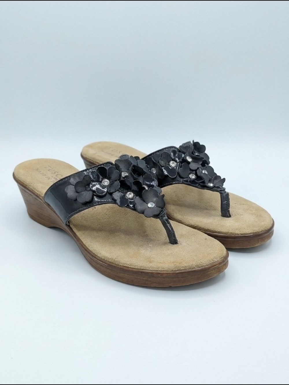 Women's Black Floral Wedge‎ Thong Sandals with Low Heel